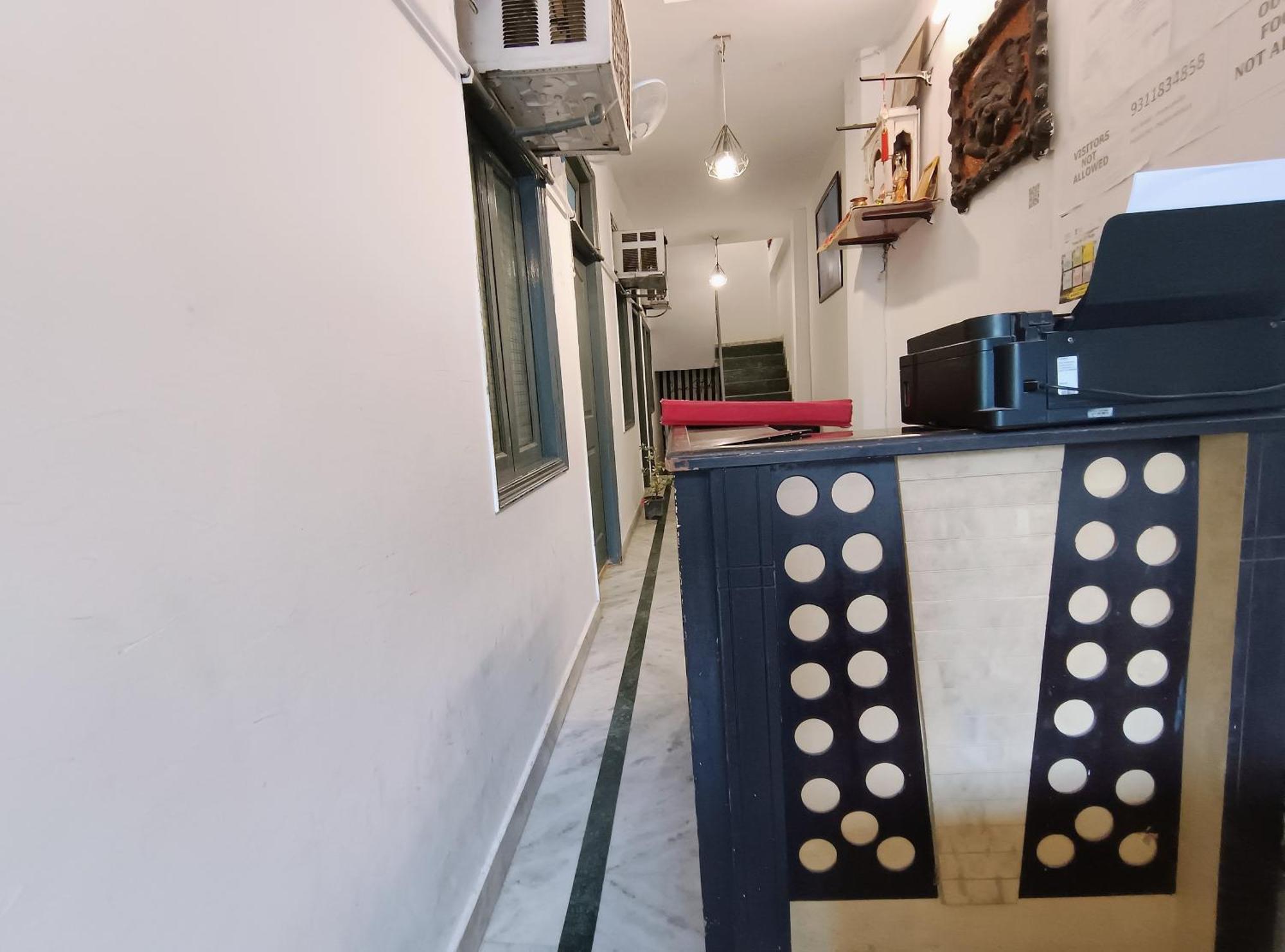 Hotel Hauz Khas Fort View New Delhi Exterior photo