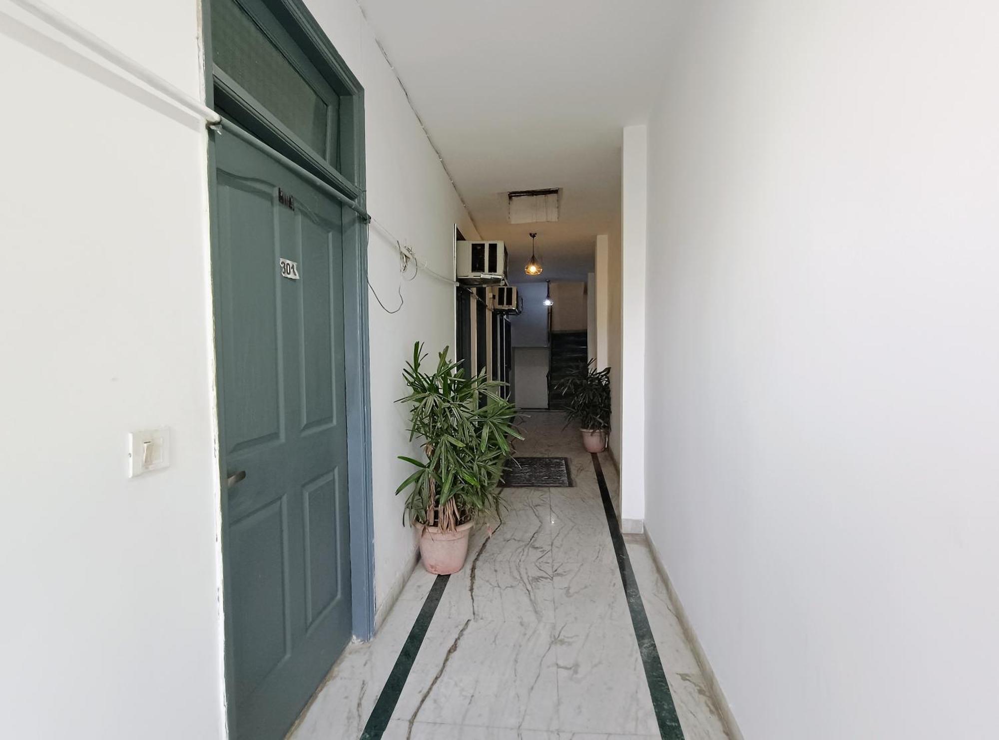 Hotel Hauz Khas Fort View New Delhi Exterior photo